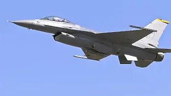 Румъния вдигна два F-16 заради въздушна цел край Галац