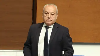 Гълъб Донев: Никой няма да ходи по къщите и да търси домашна ракия, законопроектът ще бъде преработен