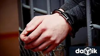 При полицейска засада във Враца задържаха пиян шофьор с кокаин в тайник и наркооранжерия у дома