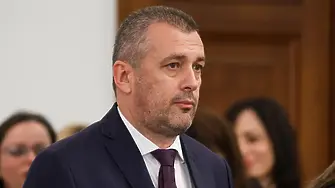 Дрейфуващият в Черно море кораб е изведен от изключителната икономическа зона на България