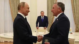 Вчерашната среща на американския пратеник Стив Уиткоф с Путин в Русия е водеща тема в западния печат