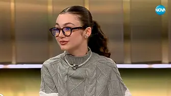 Крисия с музикално послание след появата на Никола Цолов с друго момиче