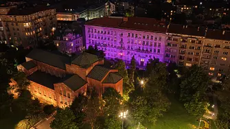 На 15 ноември знакови сгради в България ще светнат в лилаво за недоносените деца