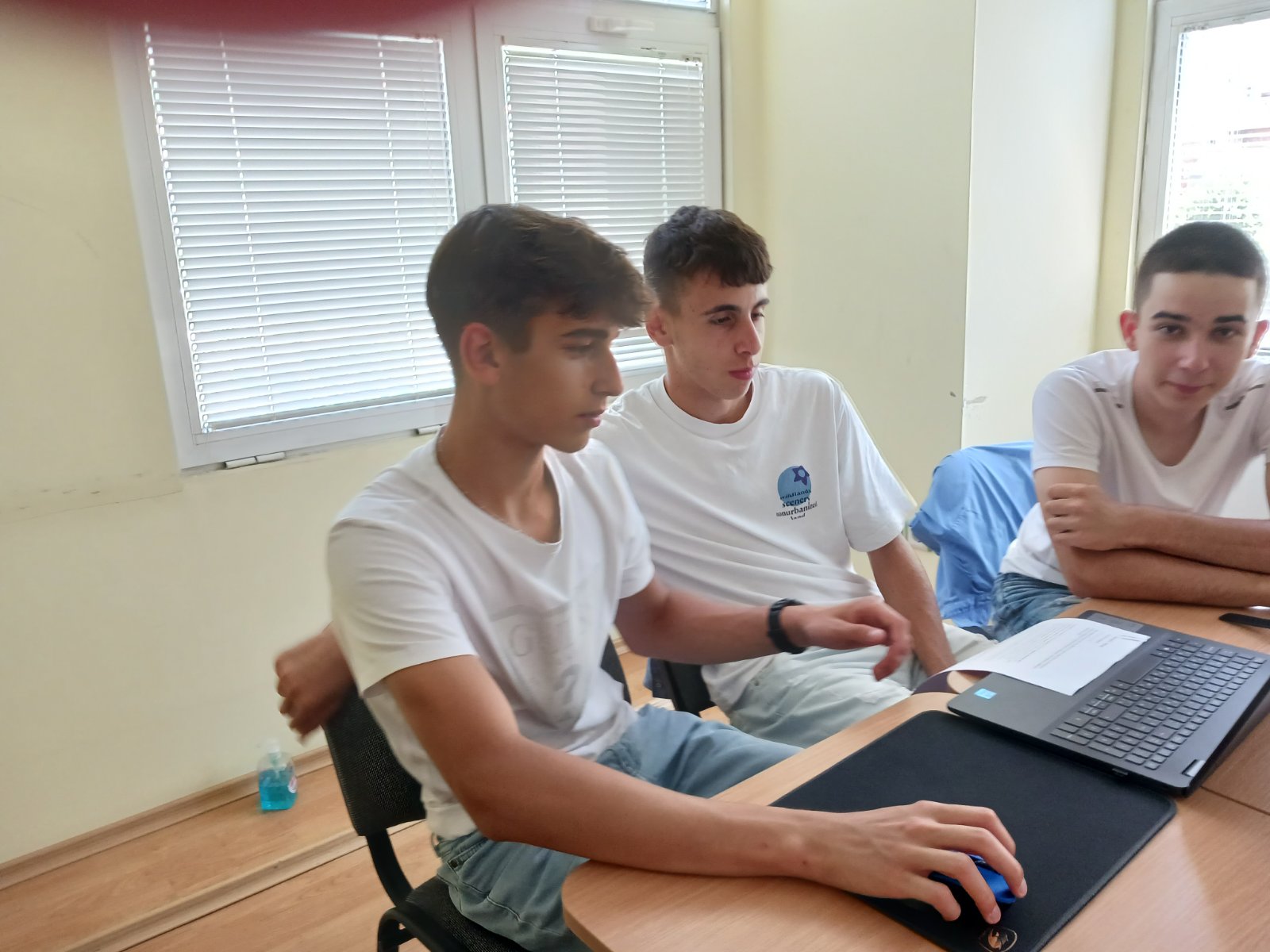 Изкуственият интелект в помощ на образованието